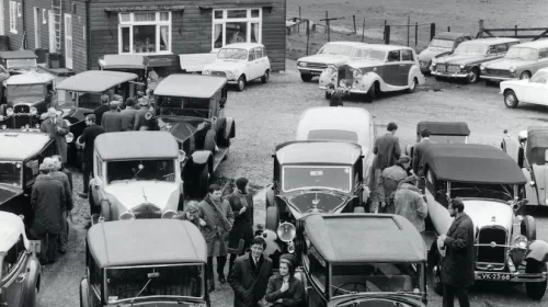 Van een Rolls Royce ralley naar een tocht met ‘lelijke eendje’