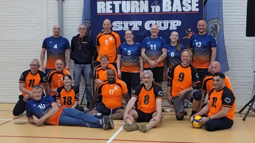 Stichting Return to Base genomineerd voor de Witte Anjer Prijs 2025