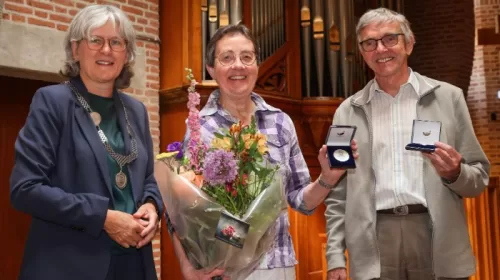 Anna van Rijnpenning voor veertig jaar vrijwilligerswerk