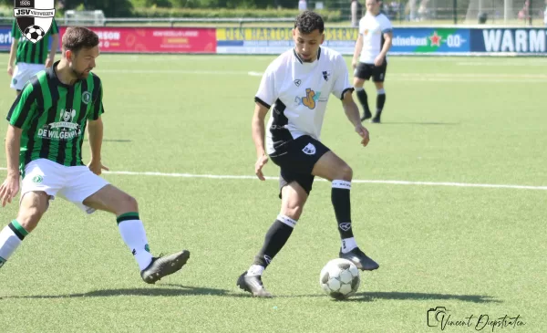 JSV swingt Voorwaarts van de mat met 6-1