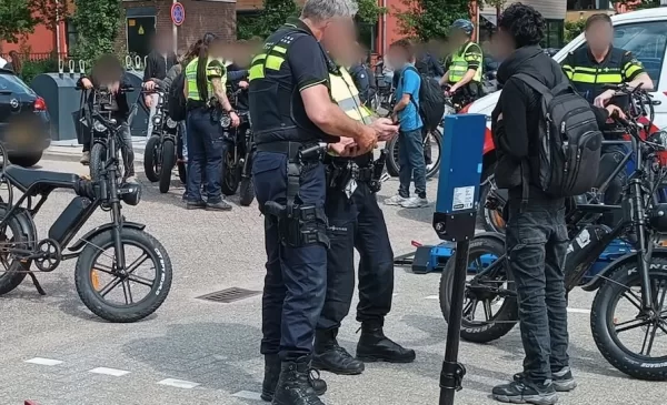 Politie houdt fatbike- en scootercontrole in Nieuwegein