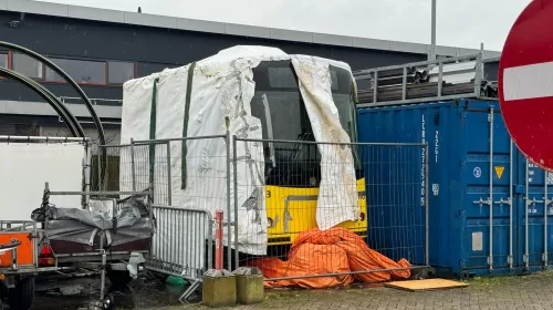 Oude SUNIJ tram wordt geveild en komt niet als deel in het Atrium van het Stadshuis