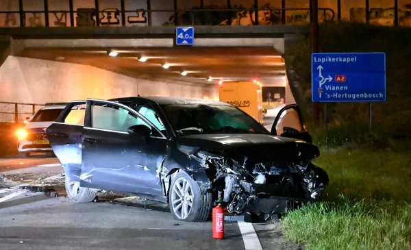 Video: Audi stormt op wegwerkers af na bizarre manoeuvre in Hoog Zandveld