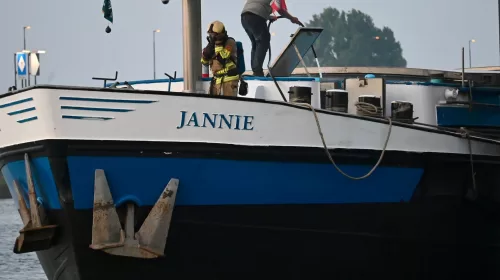 Brand snel geblust in schip aan de Voorhavendijk in Vreeswijk