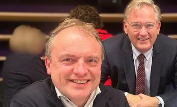 VVD Nieuwegein: ‘Stop hondenbelasting en bezuinigingen op erfgoed en dierenweides’