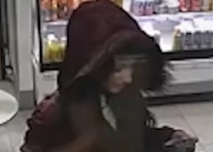 Vrouw pint met gestolen bankpas van 75-jarige vrouw uit Nieuwegein