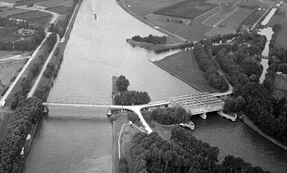 Overeindsebrug