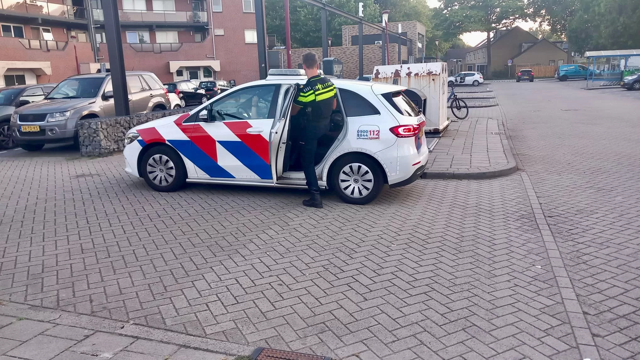 Arrestant weggevoerd
