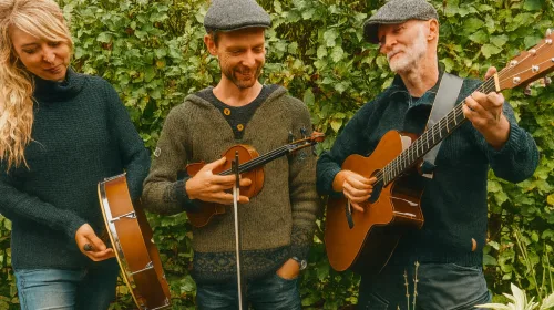 Betoverende muziek van The Enchanted Tree in het Theehuys van de Museumwerf