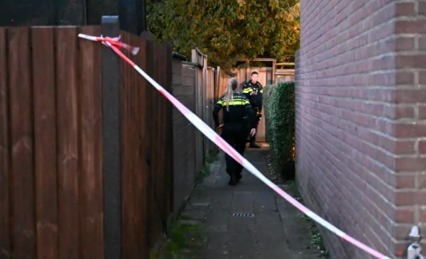 Update: Geen misdrijf bij dood gevonden persoon in steeg Hoog Zandveld