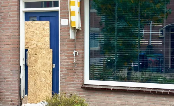 Fokkesteeg schrikt wakker van harde knal aan Leeksterschans