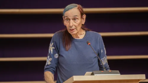 Koninklijke onderscheiding voor raadslid Aoife Derriks