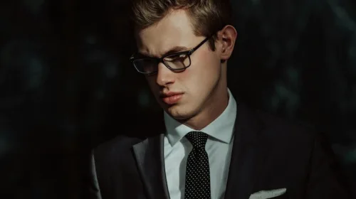 Van Monte Carlo tot aan je bureau: de blijvende glamour van black-tie avonden