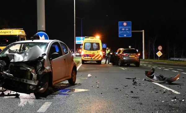 Aanrijding op kruising N408/Houtenseweg in Nieuwegein
