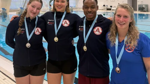 Schoonspringers Aquarijn duiken het seizoen in met 14 medailles