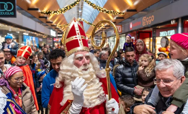 Sinterklaas opent eigen huis in Cityplaza – Nieuwegein maakt zich klaar voor een magisch weekend