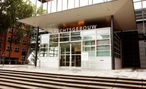 Nieuwegeiner (21) krijgt voorwaardelijke celstraf voor seks met 14-jarige