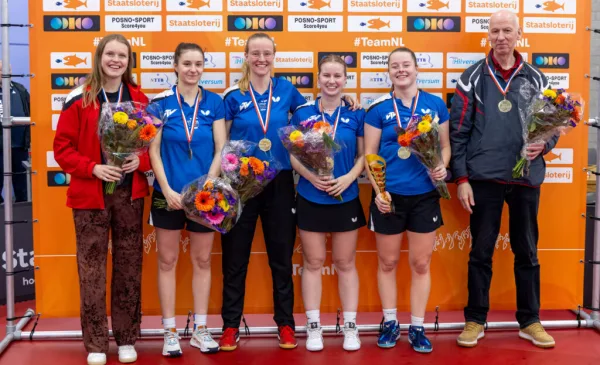 Najaarsfinale dames beslist in dubbel, VTV kroont zich weer tot kampioen
