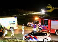 Reanimatie bij Jan Blankenbrug, politie zet gebied af voor onderzoek