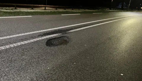 Vorst slaat gaten in asfalt, N409 tussen Nieuwegein en Houten krijgt spoedreparatie