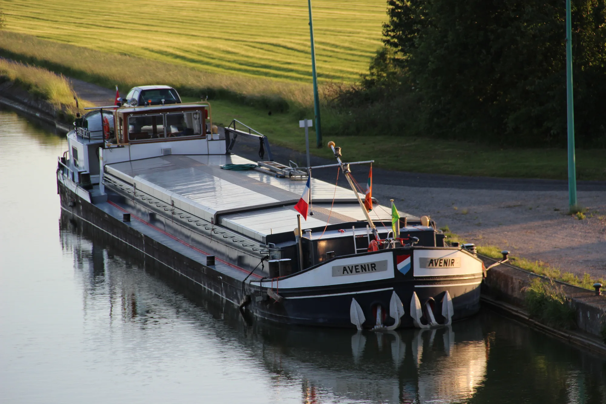 Avenir kanaal motorschip