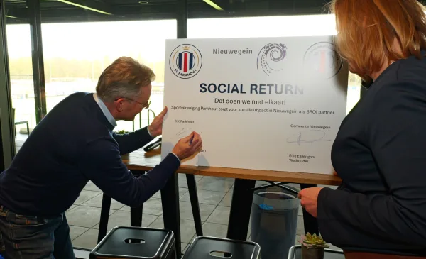 s.v. Parkhout ondertekend SROI erkenning
