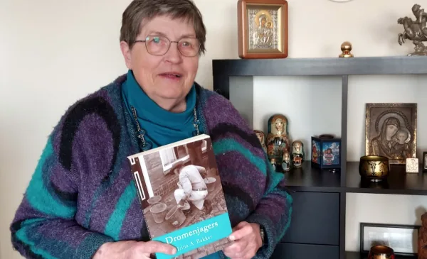 Nieuwegeinse auteur duikt in familiegeschiedenis met roman Dromenjagers