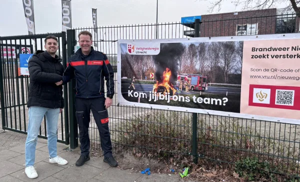 JSV helpt brandweer Nieuwegein Noord bij zoektocht naar nieuwe vrijwilligers