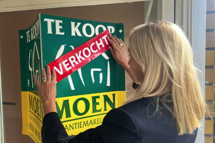Moen Makelaars verkocht bord