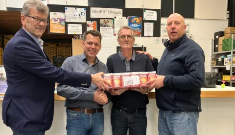 870 pakken koffie voor voedselbank, Lionsclub Nieuwegein scoort flinke actie