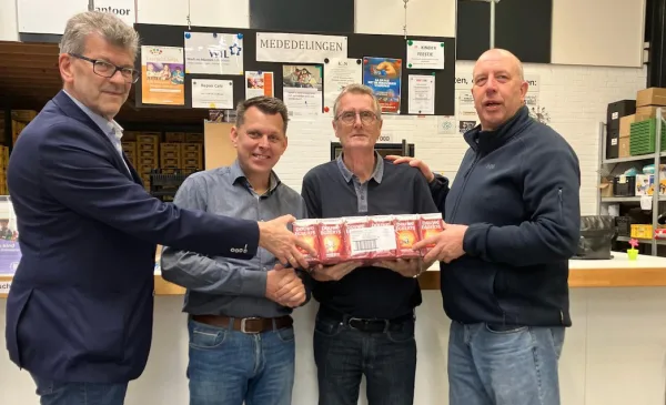 870 pakken koffie voor voedselbank, Lionsclub Nieuwegein scoort flinke actie