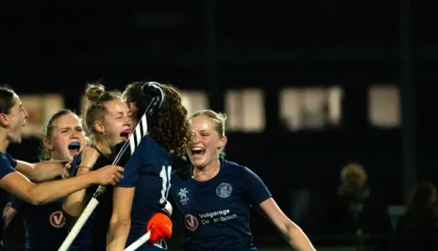 MHCN-dames vechten zich na bloedstollende shoot-outs naar halve finale