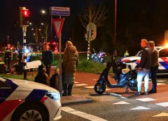 Forse scooterbotsing op Middelhoeve, twee slachtoffers naar ziekenhuis