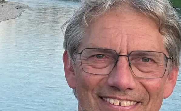 Nieuwegeiner Wim Kars debuteert met dichtbundel Fabelachtig