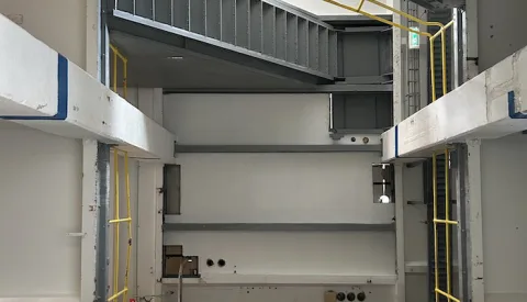 Nieuwegein saai? In de oude Zeepfabriek bouwen ze juist aan de hoogste indoor lichtinstallatie van Nederland