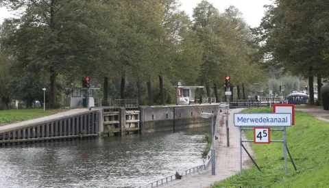 Kanaal bij Nieuwegein nu helemaal dicht