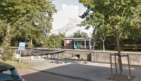 Zuidersluis eerder open, Merwedekanaal weer bereikbaar