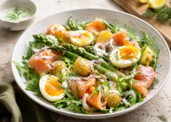 Koken met PEN: ‘Lauwwarme aspergesalade met krieltjes, gerookte zalm en citroen-dilledressing’