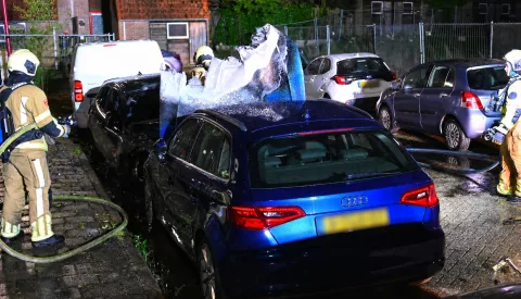 Weer raak in Nieuwegein: twee auto’s zwaar beschadigd bij nachtelijke brand