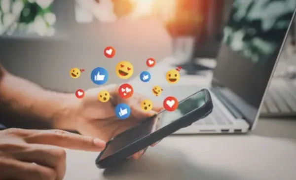 Hoe digitale platforms in 2026 concurreren om gebruikers aandacht