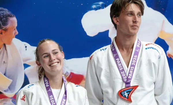 DeMix slaat weer toe in Parijs, vier medailles voor Nieuwegeinse jiu-jitsuka’s