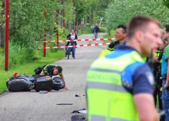 Fietser en scooterrijder gewond bij botsing op Thorbeckepark