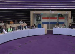 Jan met de Pet: ‘Hang die vlag op, en ga daarna weer aan het werk’