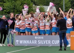 Nieuwegeinse hockeydames maken droomseizoen compleet met winst Silver Cup