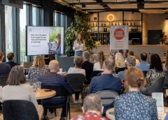 Nieuwegein wil de werkdag naar buiten halen: laptop open, wandelschoenen aan