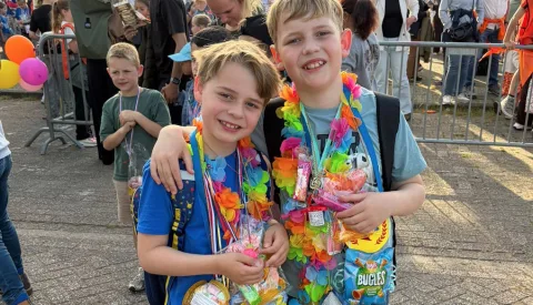 50e Avondvierdaagse Nieuwegein zit erop: van natte start naar zonnige slotavond