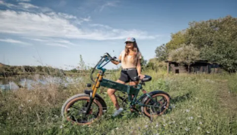 Kleine elektrische fiets in Nederland: waarom compacte e-bikes de toekomst van stedelijke mobiliteit worden