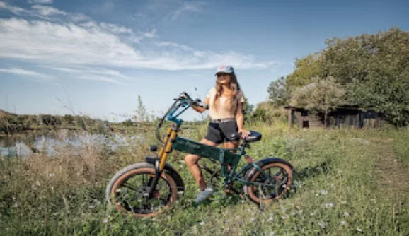 Kleine elektrische fiets in Nederland: waarom compacte e-bikes de toekomst van stedelijke mobiliteit worden
