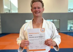 Alexander van der Waarden van DeMix behaalt bijzondere 6e dan in jiu-jitsu