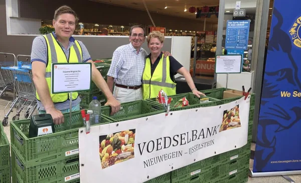Kratjes stapelen op Cityplaza: Lionsclub kijkt terug op royale inzameldag